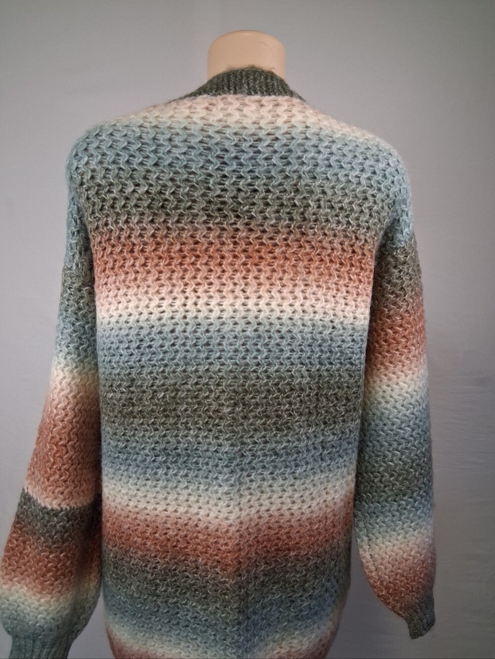 ADORA Multicolor Gradient Bouclé Open-Front Cardigan - Picture 10 of 15